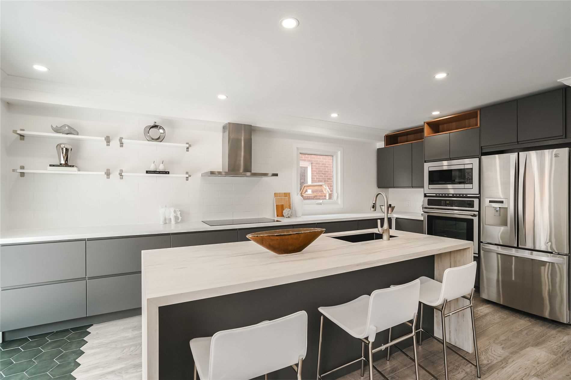 Renovated house photograph 15