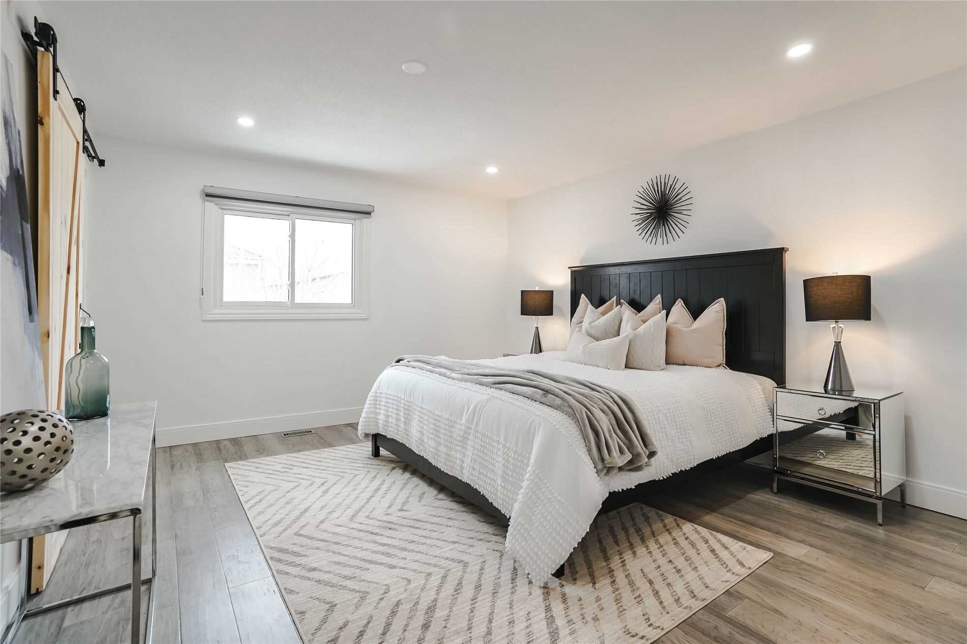 Renovated house photograph 22